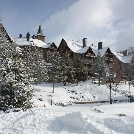 Baqueira Apartamentos Cota 1700 A Pie De Pistas Baqueira Beret Exterior photo